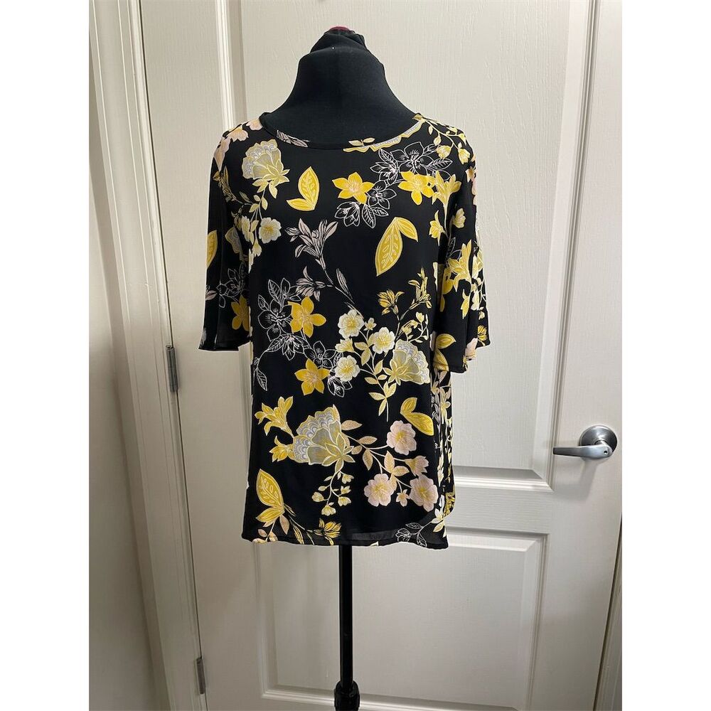 LOFT Women's XS Black Yellow Floral Short Sleeve Blouse Casual Top. Sku202